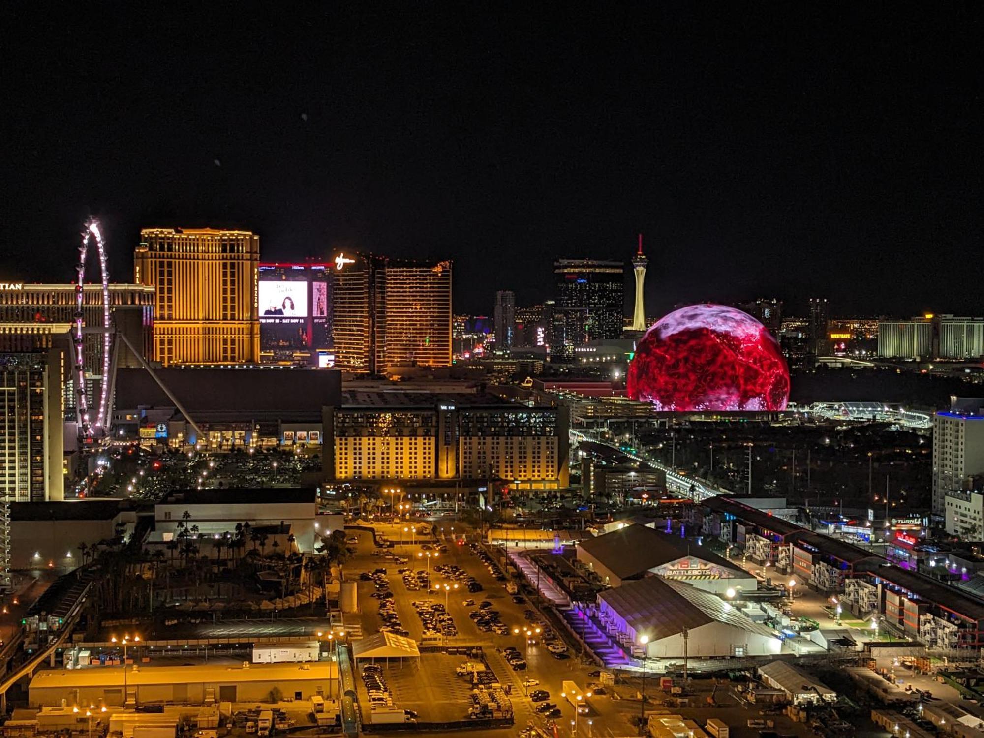 Penthouse Suite With Strip View At The Signature At Mgm Grand Las Vegas Exterior photo