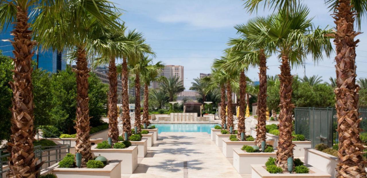 Penthouse Suite With Strip View At The Signature At Mgm Grand Las Vegas Exterior photo