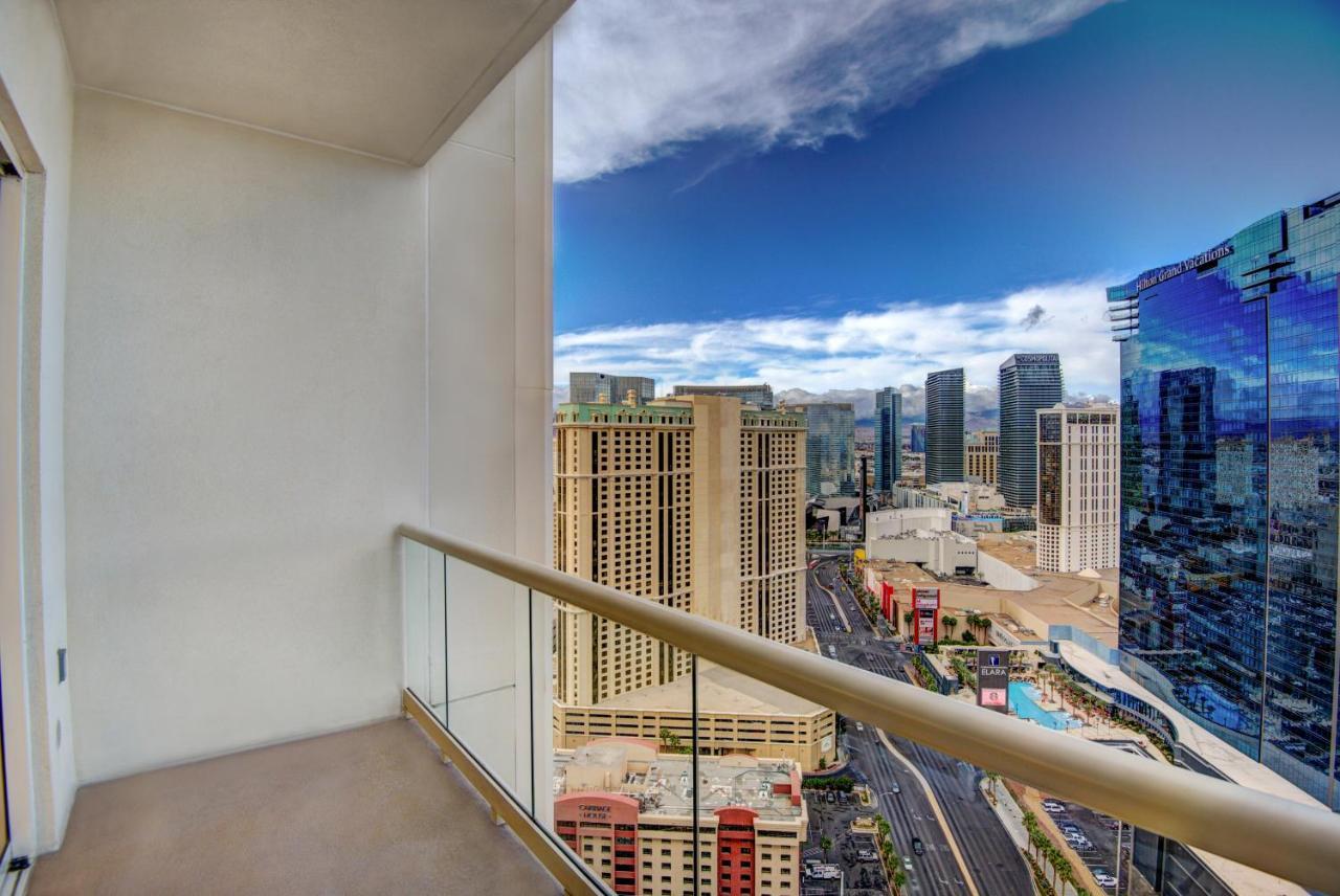 Penthouse Suite With Strip View At The Signature At Mgm Grand Las Vegas Exterior photo