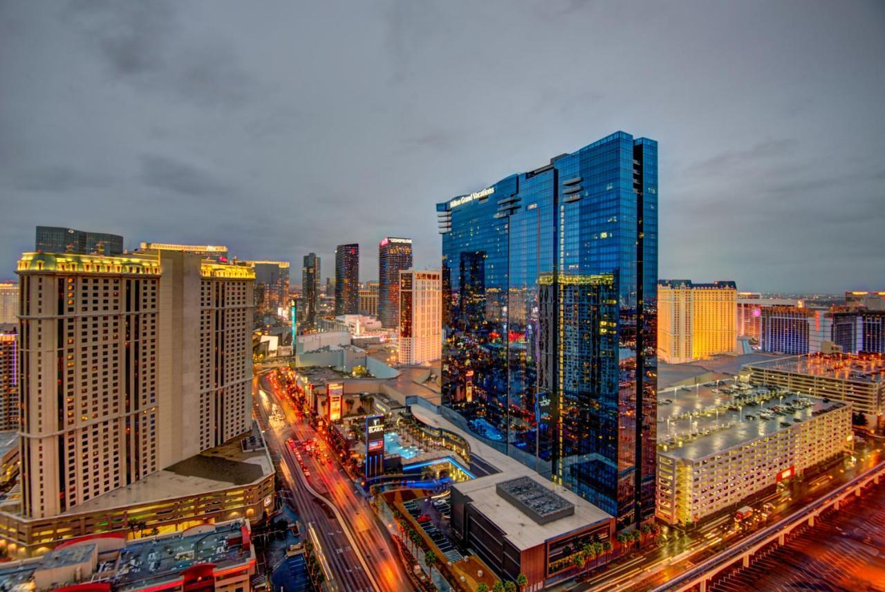 Penthouse Suite With Strip View At The Signature At Mgm Grand Las Vegas Exterior photo